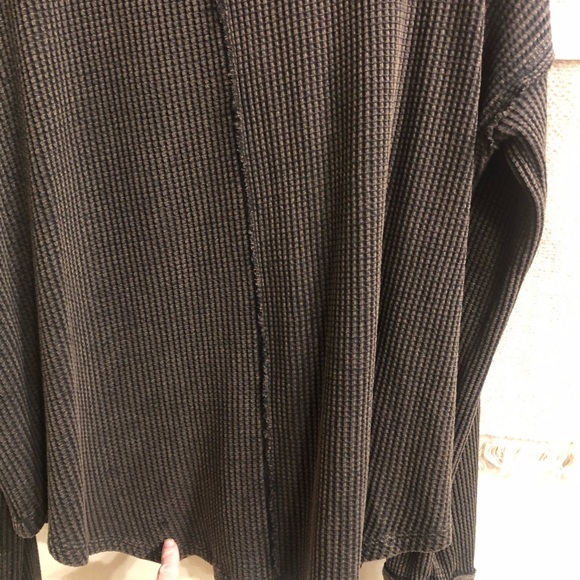 FREE PEOPLE THERMAL TOP🔥🪕🦆🦌small hole - Picture 8 of 10